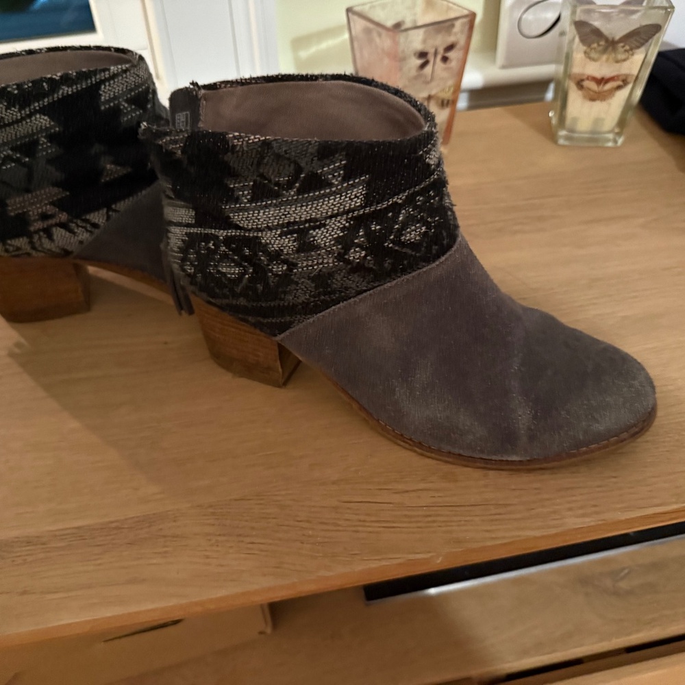 TOM'S  gray multi suede Aztec Ankle Booties